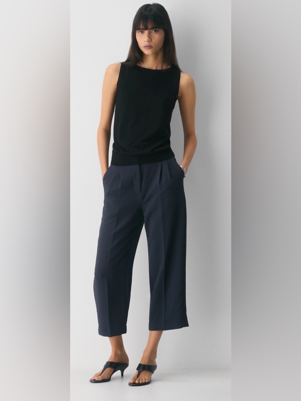 Aritzia Effortless Cropped Navy Pants